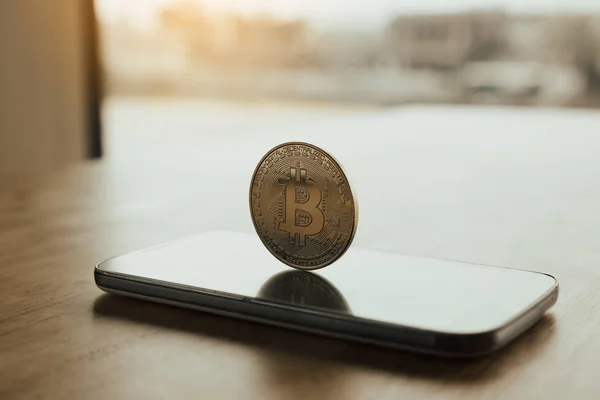 Símbolo Bitcoin Tela Smartphone Conceito Criptografia — Fotografia de Stock