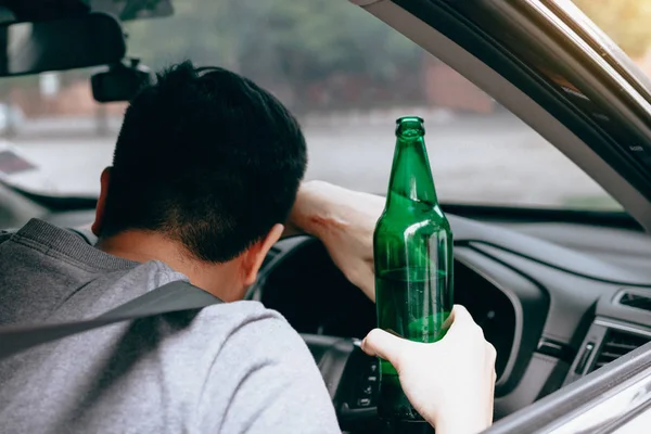 Aziatische Mannen Drinken Veel Alcohol Tot Onbewuste Zijn Niet Huis — Stockfoto