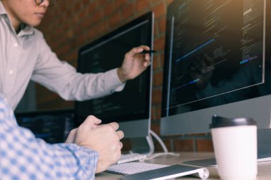 Programlama ve yumuşak bir çalışma teknolojileri kodlama geliştirme