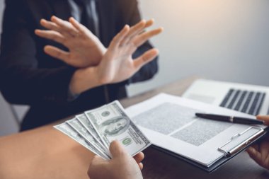 B anti ile ortak para verdiği rüşveti reddeden işadamı