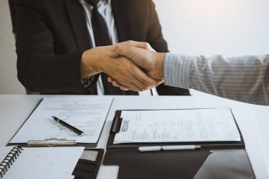 Karşılıklı Konuşma sonra yönetici ve personel görüşme konseptiyle