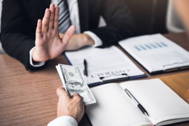 Ortaklık tarafından para verilen rüşvet reddetme iş kişi Anti 
