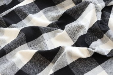 Siyah kareli peçete havlusu izole edilmiş, mutfak peçetesi siyah. Yiyecek temizliği ya da dekor