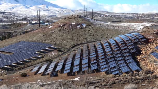Tijdsverloop Boven Zonnepaneelveld Bij Reno Nevada — Stockvideo