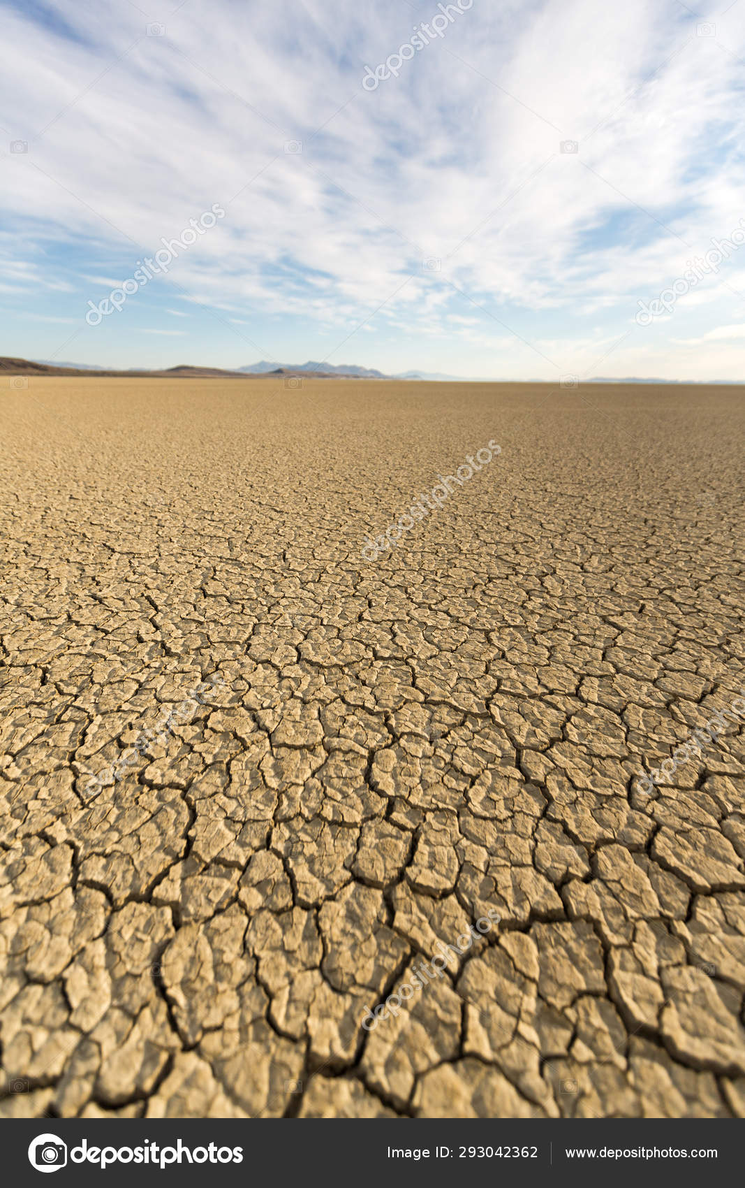 Cracked Playa Mud Texture Desert — Stock Photo © Ecummings00 #293042362, image size:1067x1700