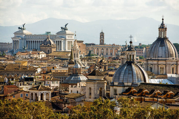 Вид с воздуха на Рим, Италия
