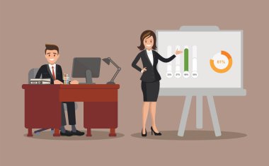 Bir kadın proje için bir meslektaşım sunar..