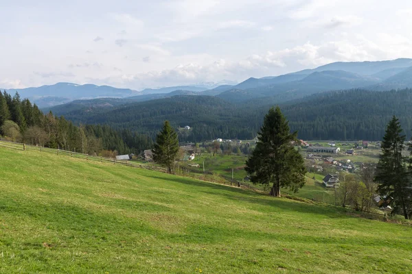 Carpathian mountains panoramic view — Stock Photo, Image