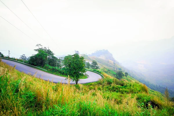 ペッチャブーン県カオ コーで山と空景観の美しい景色 — ストック写真