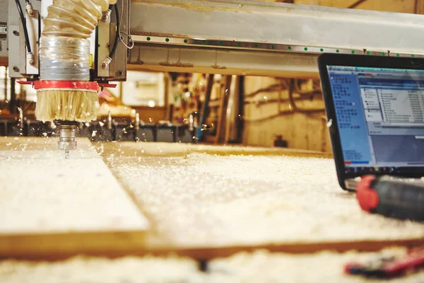 CNC router machine creates a layout of the shelf complex. — Stock Photo, Image