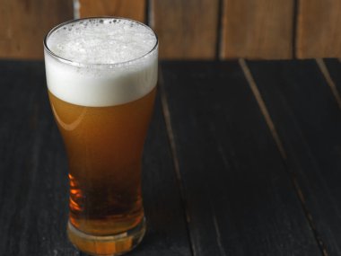 Büyük köpük kapaklı soğuk nitrojen birası