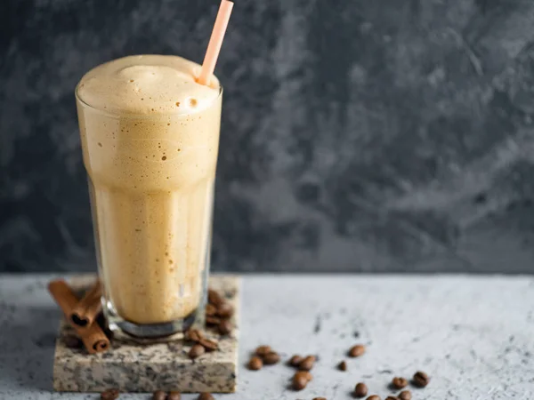 Slagroom Met Melk Kaneel Zoete Koffie Dessert — Stockfoto