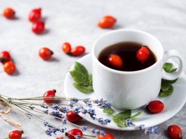 Böğürtlenli çay.