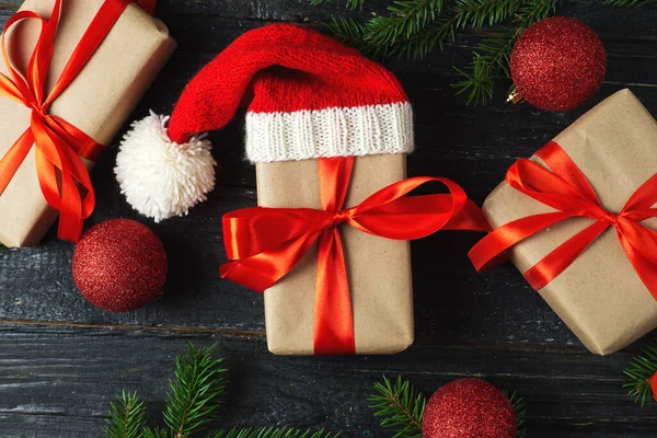 Cadeaudoosjes Verpakt Met Linten Houten Tafel Close — Stockfoto