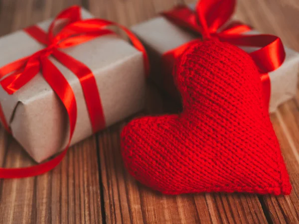Valentin Nap Háttér Piros Szív Ajándékok Szeretettel — Stock Fotó