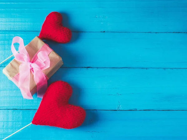 Valentijnscadeau Blauwe Houten Achtergrond — Stockfoto