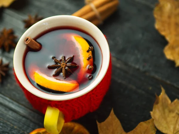 Vinho Amassado Com Especiarias Laranja — Fotografia de Stock