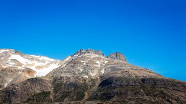 Mavi Gökler, Buzullar, Prins Dağları ve Buzdağları Christian Sund, Güney Grönland, Ağustos 2025