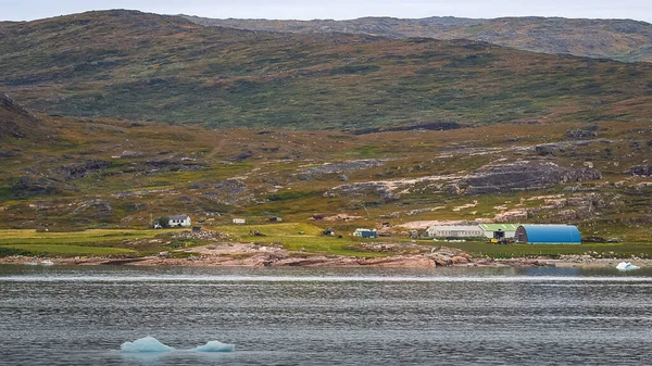 Narsarsuaq, Grönland 13 Ağustos 2025, limana doğru yelken açıyor.. 