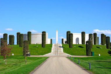 Alrewas, İngiltere - 18 Nisan 2018 - silahlı kuvvetler Memorial, Ulusal Anıtı Botanik Bahçesi, Alrewas, Staffordshire, İngiltere'de, İngiltere'de, Batı Avrupa, görünümünü 18 Nisan 2018 ön.