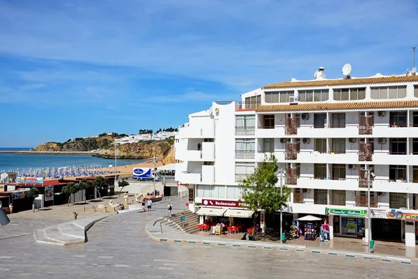 Albufeira Portugal Junio 2017 Vista Playa Tiendas Vistas Desde Miradouro — Foto de Stock