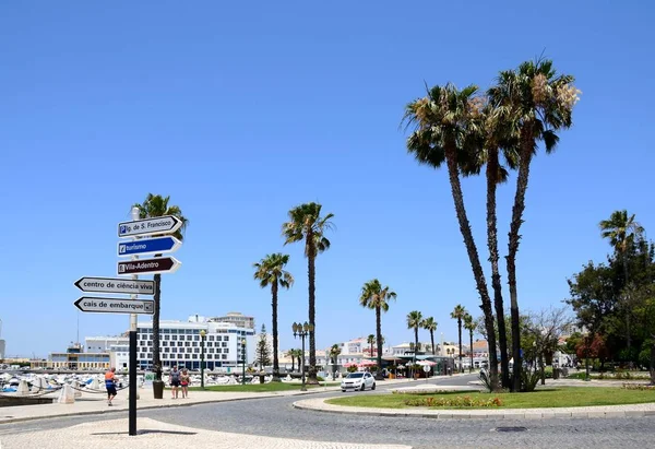 Faro Portugal Juni 2017 Utsikt Över Strandpromenaden Med Småbåtshamnen Bak — Stockfoto
