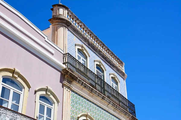 Edificio Tradicional Baldosas Portuguesas Con Balcón Casco Antiguo Silves Portugal — Foto de Stock