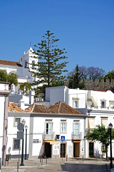 Tavira Portekiz Haziran 2017 Binalar Dükkanlar Santa Maria Kilisesi Arka — Stok fotoğraf