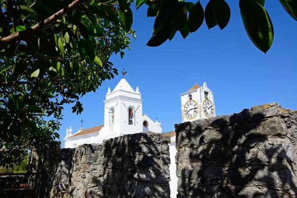 Nézd Várfal Előtérben Tavira Algarve Portugália Európában Marys Templom Igreja — Stock Fotó