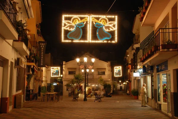 V noci, ve Fuengirole, ve Španělsku. — Stock fotografie