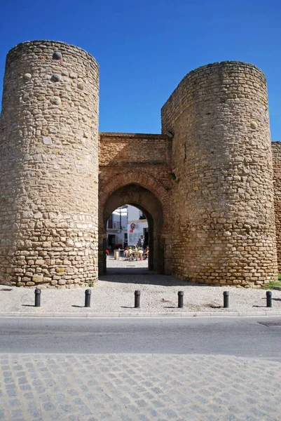 A Puerta de Almocabar (estilo árabe do século XIII), Ronda, Espanha . — Fotografia de Stock