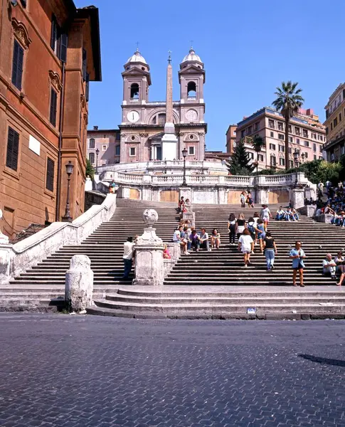 Roma Itália Setembro 1992 Turistas Sentados Escadaria Espanhola Roma Itália — Fotografia de Stock