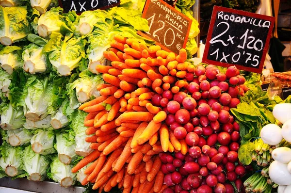 Frukt Och Grönsaksstånd Inomhusmarknaden Mercado Atarazanas Malaga Costa Del Sol — Stockfoto