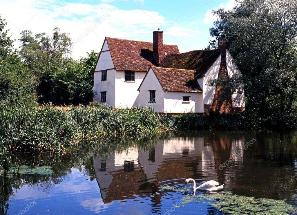 View of Willy Lotts Cottage along the River Stour, Flatford, East Bergholt, Suffolk, England, UK, Western Europe.