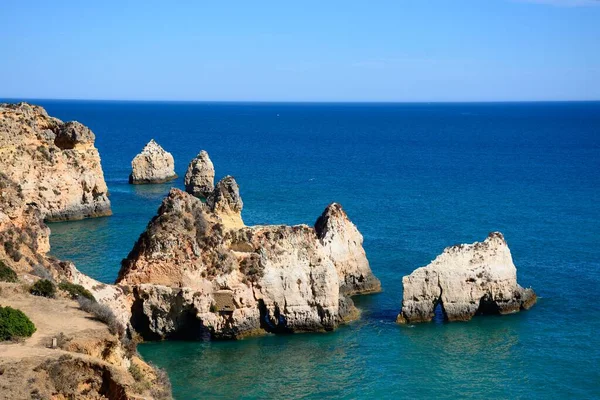 Widok Klify Widokiem Ocean Praia Rocha Portimao Algarve Portugalia Europa — Zdjęcie stockowe