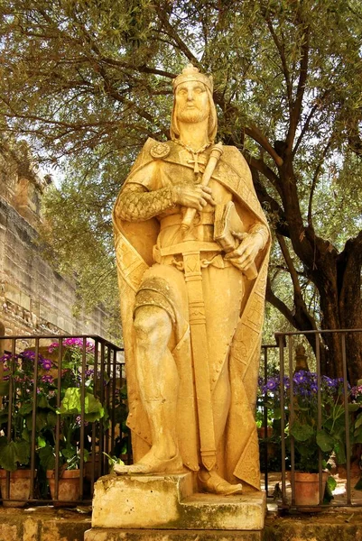 Кордова Испания Апреля 2008 Года Статуя Короля Дворцовой Крепости Христианских — стоковое фото