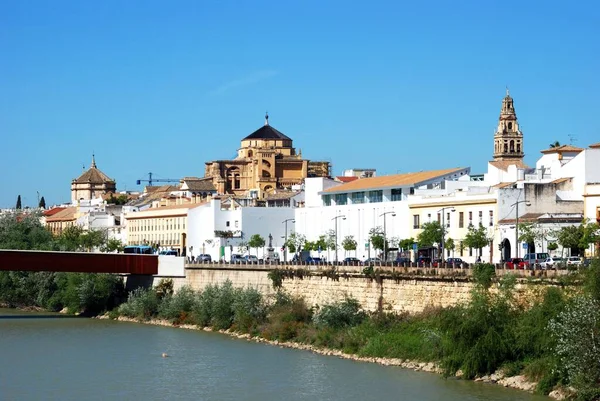 Cordoba España Abril 2008 Vista Largo Del Río Guadalquivir Hacia — Foto de Stock