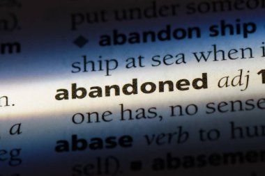 terk edilmiş tek kelimeyle bir sözlük. terk edilmiş kavramı.