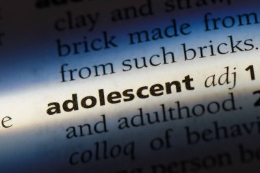 Genç tek kelimeyle bir sözlük. ergen kavramı.