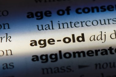 asırlık tek kelimeyle bir sözlük. asırlık kavramı.