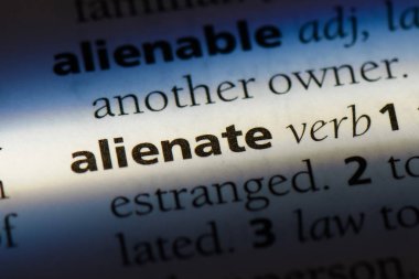 bir sözlüğü'ndeki sözcüğü yabancılaştırmak. kavram yabancılaştırmak.