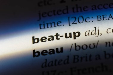 külüstür tek kelimeyle bir sözlük. külüstür kavramı.