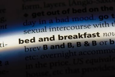 Oda ve kahvaltı Word'de bir sözlük. Oda ve kahvaltı konsepti.