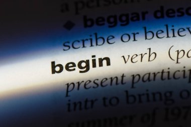 bir sözlüğü'ndeki sözcüğü başlar. kavram başlar.