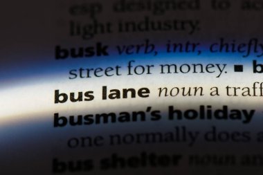 bir sözlüğü'ndeki otobüs lane sözcüğü. Otobüs lane kavramı.