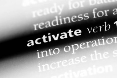 bir Sözlüğü'ndeki sözcüğü etkinleştirin. kavram etkinleştirmek.