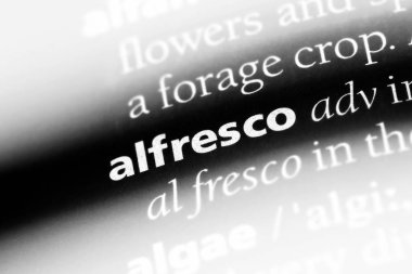 Açık havada tek kelimeyle bir sözlük. Açık havada kavramı.