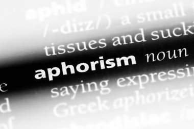 bir sözlüğü'ndeki aforizma sözcüğü. aforizma kavramı.