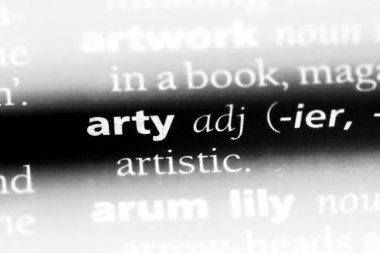 Sanat konusunda hava atan tek kelimeyle bir sözlük. Sanat konusunda hava atan kavramı.