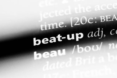 külüstür tek kelimeyle bir sözlük. külüstür kavramı.